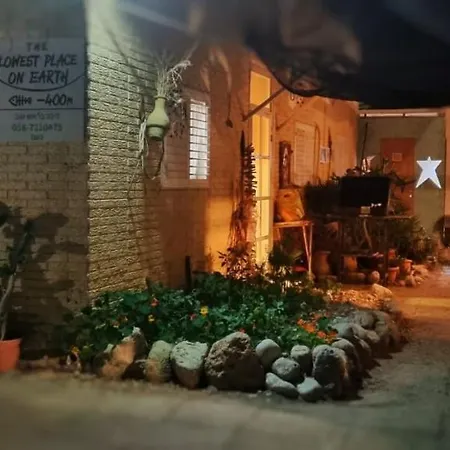 נאות הכיכר The Lowest Place On Earth B&B מראה חיצוני תמונה