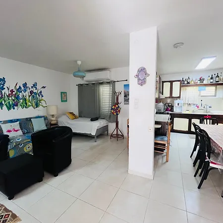 נאות הכיכר The Lowest Place On Earth B&B מראה חיצוני תמונה