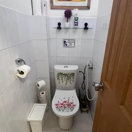 נאות הכיכר The Lowest Place On Earth B&B מראה חיצוני תמונה