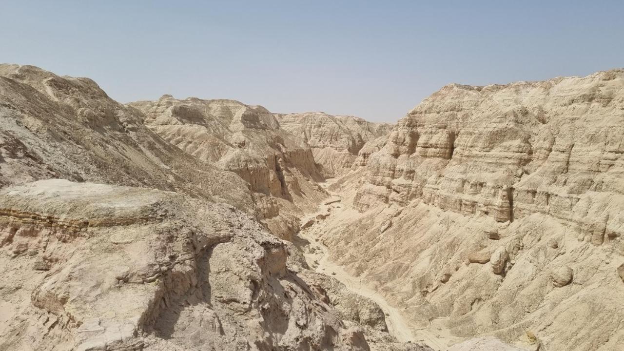 The Lowest Place On Earth * Neot HaKikar