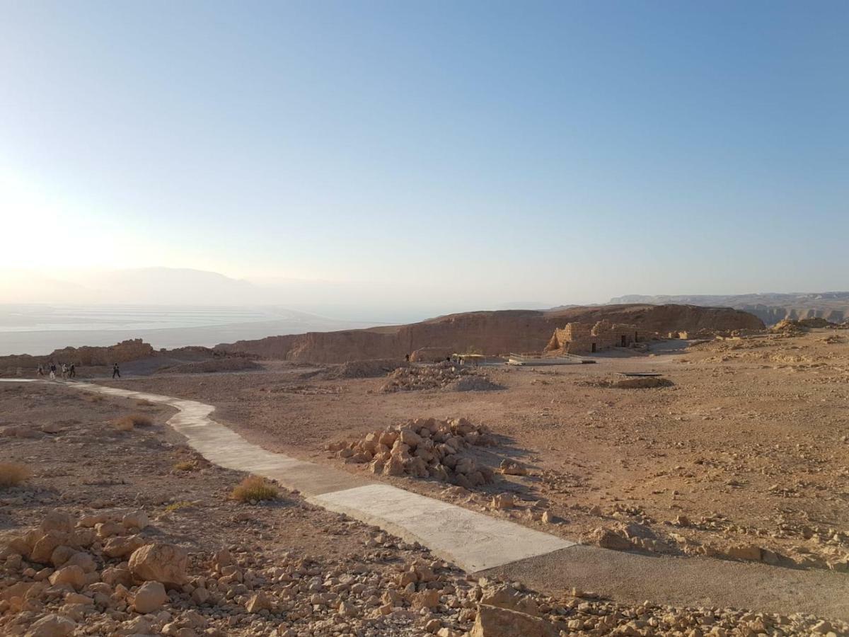 The Lowest Place On Earth * Neot HaKikar